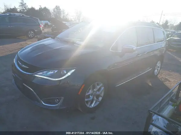 2C4RC1GG9LR223929 2020 CHRYSLER PACIFICA - Image 2