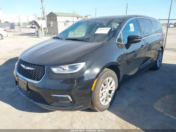 2C4RC1GG9TR175851 2026 CHRYSLER PACIFICA - Image 2
