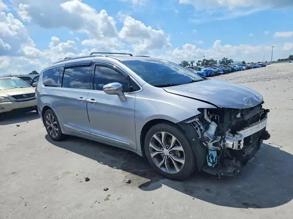 2017 CHRYSLER PACIFICA COPART lot 64770576 auction photo 4