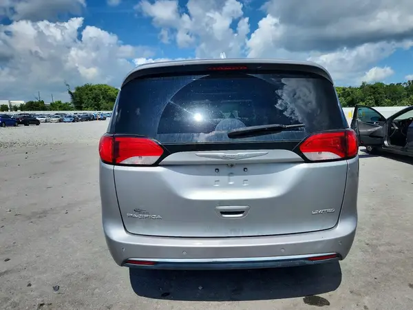 2017 CHRYSLER PACIFICA COPART lot 64770576 auction photo 6