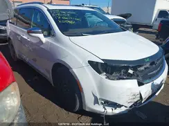2C4RC1GGXHR518058 2017 CHRYSLER PACIFICA