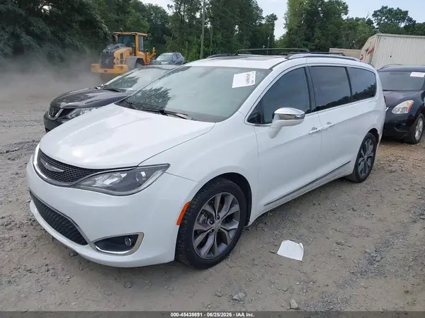 2C4RC1GGXHR528153 2017 CHRYSLER PACIFICA - Image 2