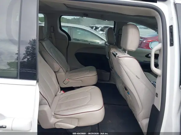 2C4RC1GGXHR528153 2017 CHRYSLER PACIFICA - Image 8