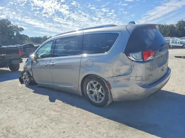 2C4RC1GGXHR528766 2017 CHRYSLER PACIFICA - Image 2