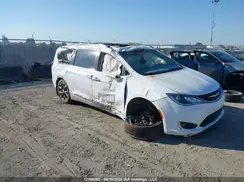 2C4RC1GGXHR569933 2017 CHRYSLER PACIFICA