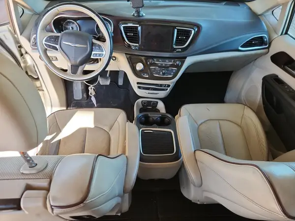 2C4RC1GGXHR587378 2017 CHRYSLER PACIFICA - Image 8