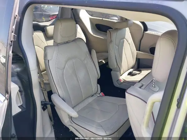 2C4RC1GGXHR643352 2017 CHRYSLER PACIFICA - Image 8