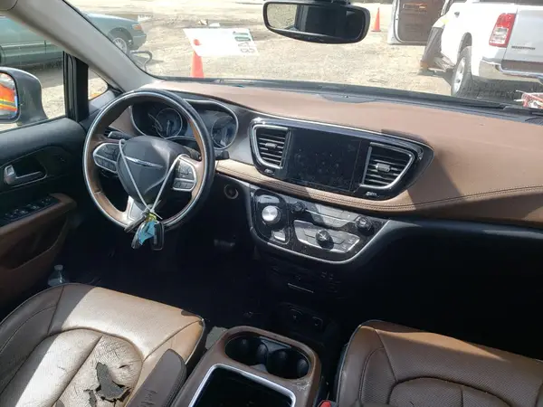 2C4RC1GGXHR644646 2017 CHRYSLER PACIFICA - Image 8