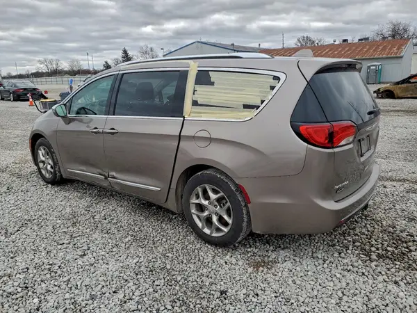 2C4RC1GGXHR656764 2017 CHRYSLER PACIFICA - Image 2