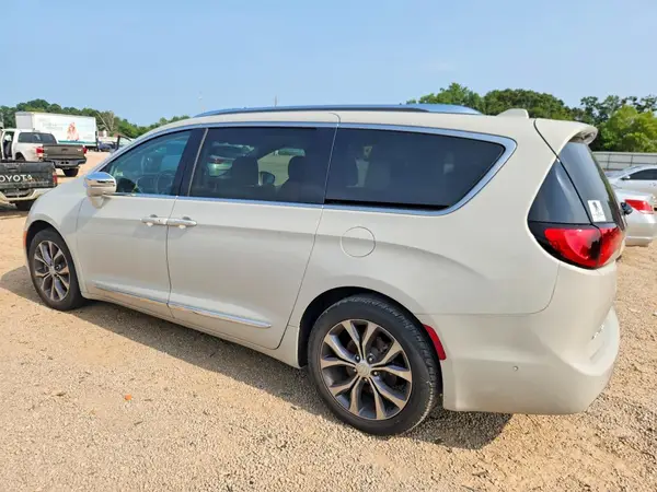 2C4RC1GGXHR665187 2017 CHRYSLER PACIFICA - Image 2