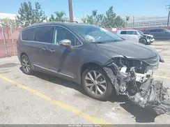 2C4RC1GGXHR668817 2017 CHRYSLER PACIFICA