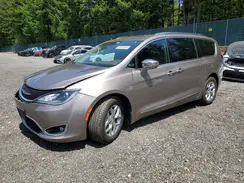 2C4RC1GGXHR679820 2017 CHRYSLER PACIFICA