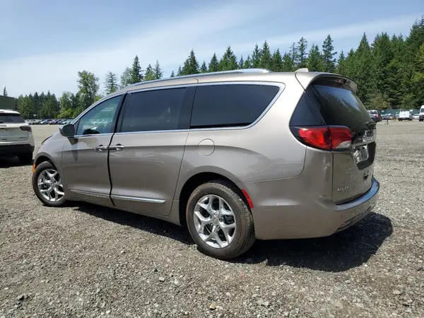 2C4RC1GGXHR679820 2017 CHRYSLER PACIFICA - Image 2