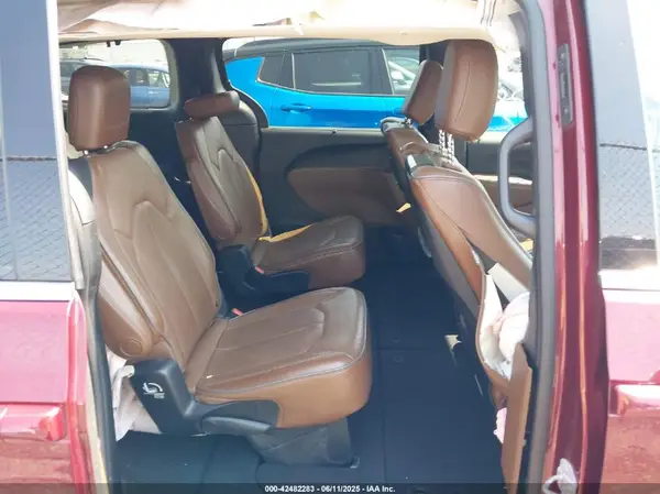 2C4RC1GGXHR705963 2017 CHRYSLER PACIFICA - Image 8