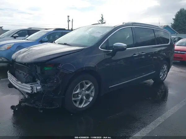 2C4RC1GGXHR729051 2017 CHRYSLER PACIFICA - Image 2