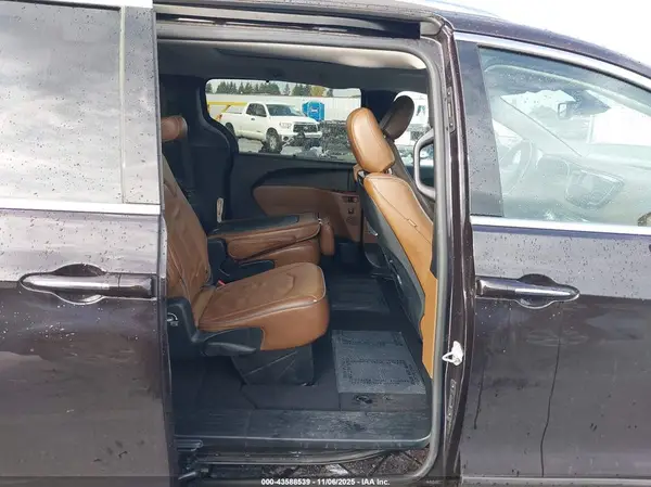2C4RC1GGXHR729051 2017 CHRYSLER PACIFICA - Image 8