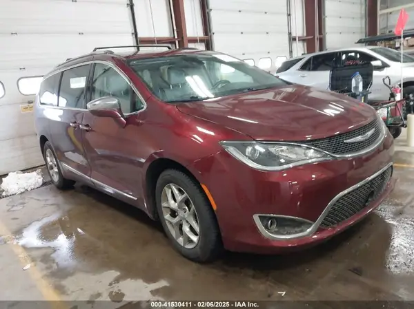 2C4RC1GGXHR734671 2017 CHRYSLER PACIFICA - Image 1