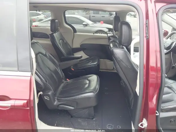 2C4RC1GGXHR753592 2017 CHRYSLER PACIFICA - Image 8