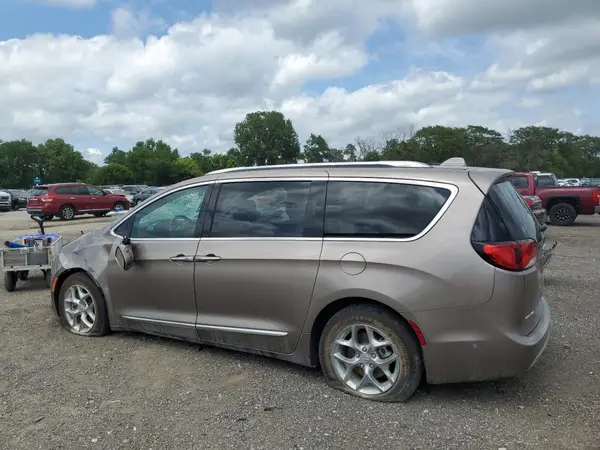 2C4RC1GGXHR758100 2017 CHRYSLER PACIFICA - Image 2