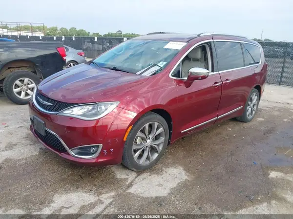 2C4RC1GGXHR805111 2017 CHRYSLER PACIFICA - Image 2