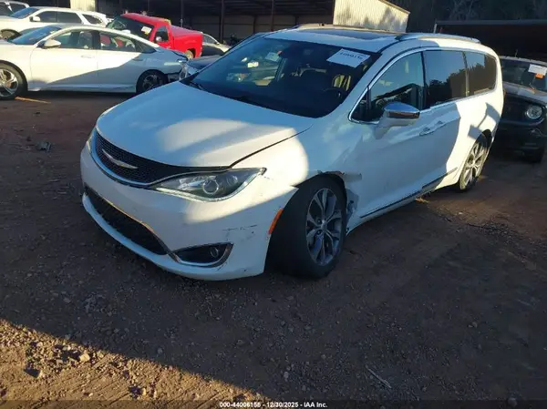 2C4RC1GGXJR103165 2018 CHRYSLER PACIFICA - Image 2