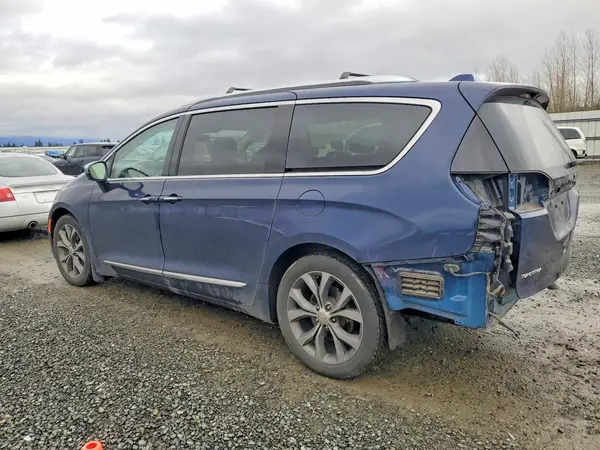2C4RC1GGXJR158893 2018 CHRYSLER PACIFICA - Image 2