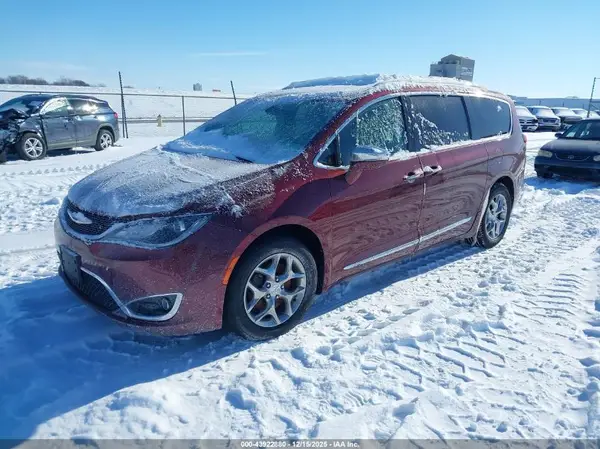2C4RC1GGXJR174883 2018 CHRYSLER PACIFICA - Image 2