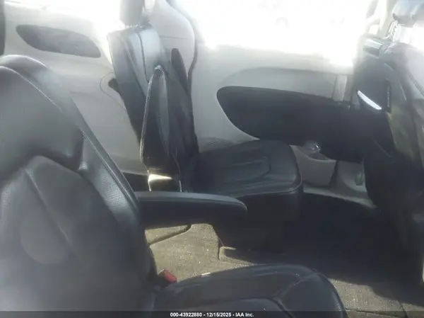 2C4RC1GGXJR174883 2018 CHRYSLER PACIFICA - Image 8