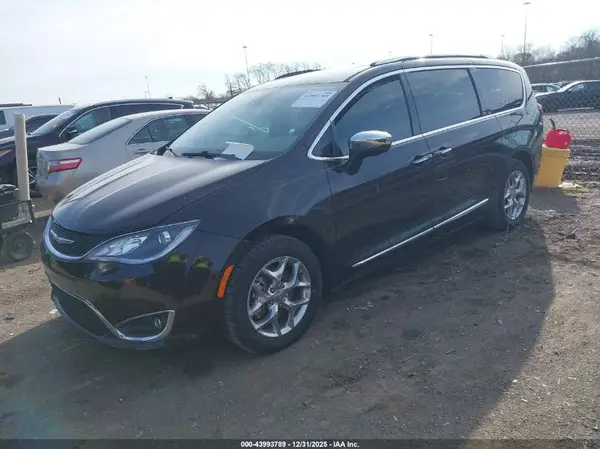 2C4RC1GGXJR212421 2018 CHRYSLER PACIFICA - Image 2