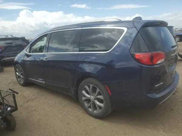 2C4RC1GGXJR288916 2018 CHRYSLER PACIFICA - Image 2