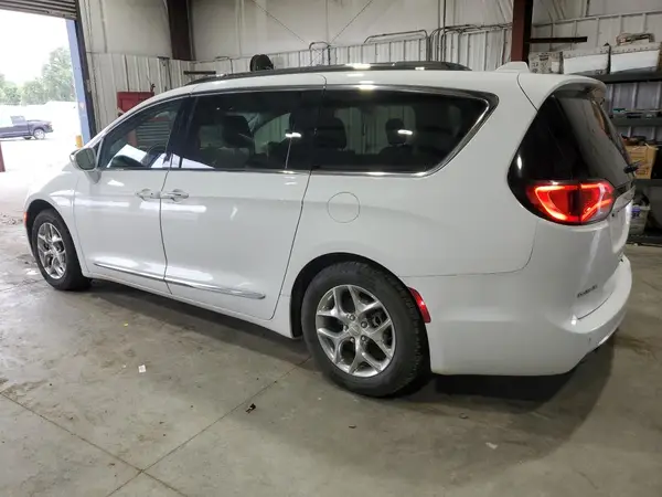 2C4RC1GGXJR314625 2018 CHRYSLER PACIFICA - Image 2