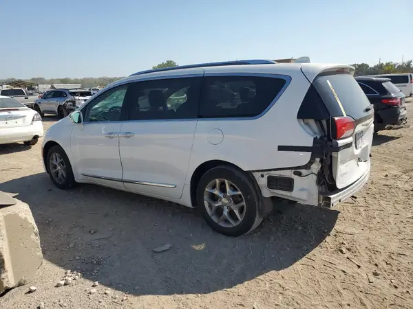 2C4RC1GGXJR351447 2018 CHRYSLER PACIFICA - Image 2