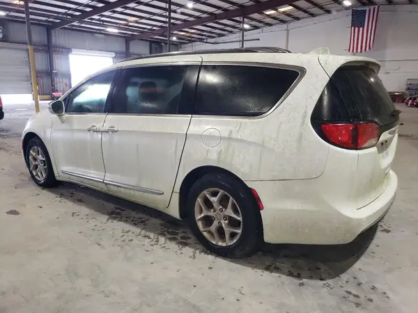2C4RC1GGXKR552363 2019 CHRYSLER PACIFICA - Image 2