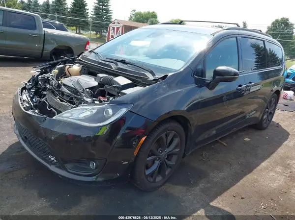 2C4RC1GGXKR614019 2019 CHRYSLER PACIFICA - Image 2