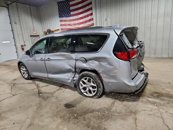 2C4RC1GGXKR731227 2019 CHRYSLER PACIFICA - Image 2