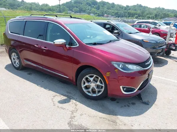2C4RC1GGXKR751638 2019 CHRYSLER PACIFICA - Image 1