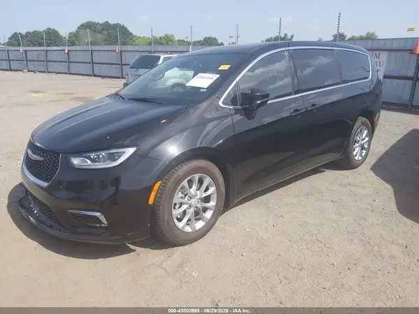 2C4RC1GGXTR267860 2026 CHRYSLER PACIFICA - Image 2