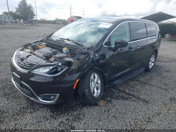 2C4RC1H70JR159419 2018 CHRYSLER PACIFICA - Image 2