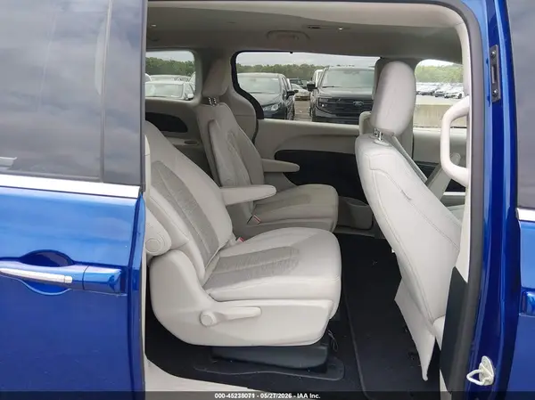 2C4RC1H70JR289720 2018 CHRYSLER PACIFICA - Image 8