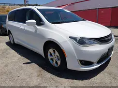 2C4RC1H71HR797463 2017 CHRYSLER PACIFICA