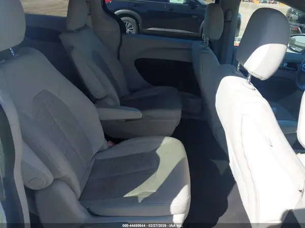 2C4RC1H71JR332963 2018 CHRYSLER PACIFICA - Image 8