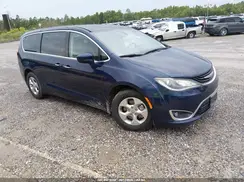 2C4RC1H71JR332980 2018 CHRYSLER PACIFICA