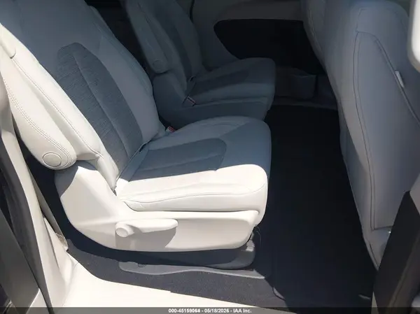 2C4RC1H72HR765069 2017 CHRYSLER PACIFICA - Image 8