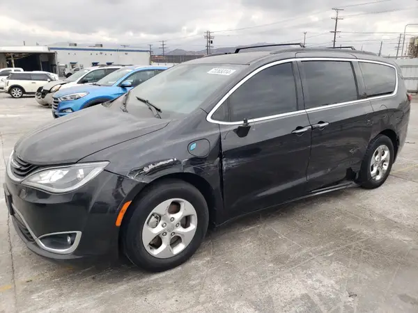 2C4RC1H72JR124980 2018 CHRYSLER PACIFICA - Image 1