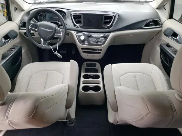 2C4RC1H72JR124980 2018 CHRYSLER PACIFICA - Image 8