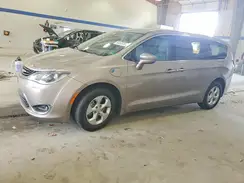 2C4RC1H72JR126972 2018 CHRYSLER PACIFICA