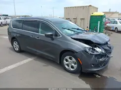 2C4RC1H72JR145117 2018 CHRYSLER PACIFICA