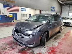 2C4RC1H72JR155484 2018 CHRYSLER PACIFICA