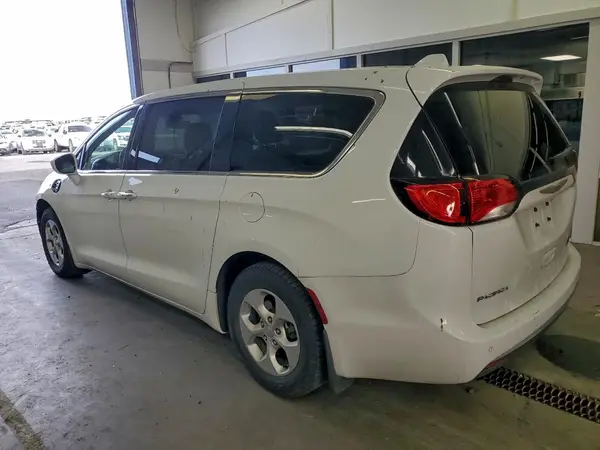 2C4RC1H72JR248361 2018 CHRYSLER PACIFICA - Image 2