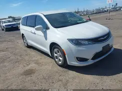 2C4RC1H72JR332955 2018 CHRYSLER PACIFICA